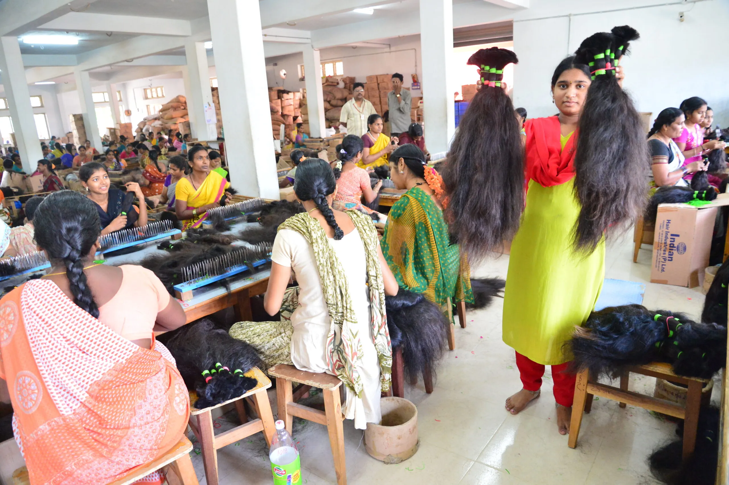 rk hair women working